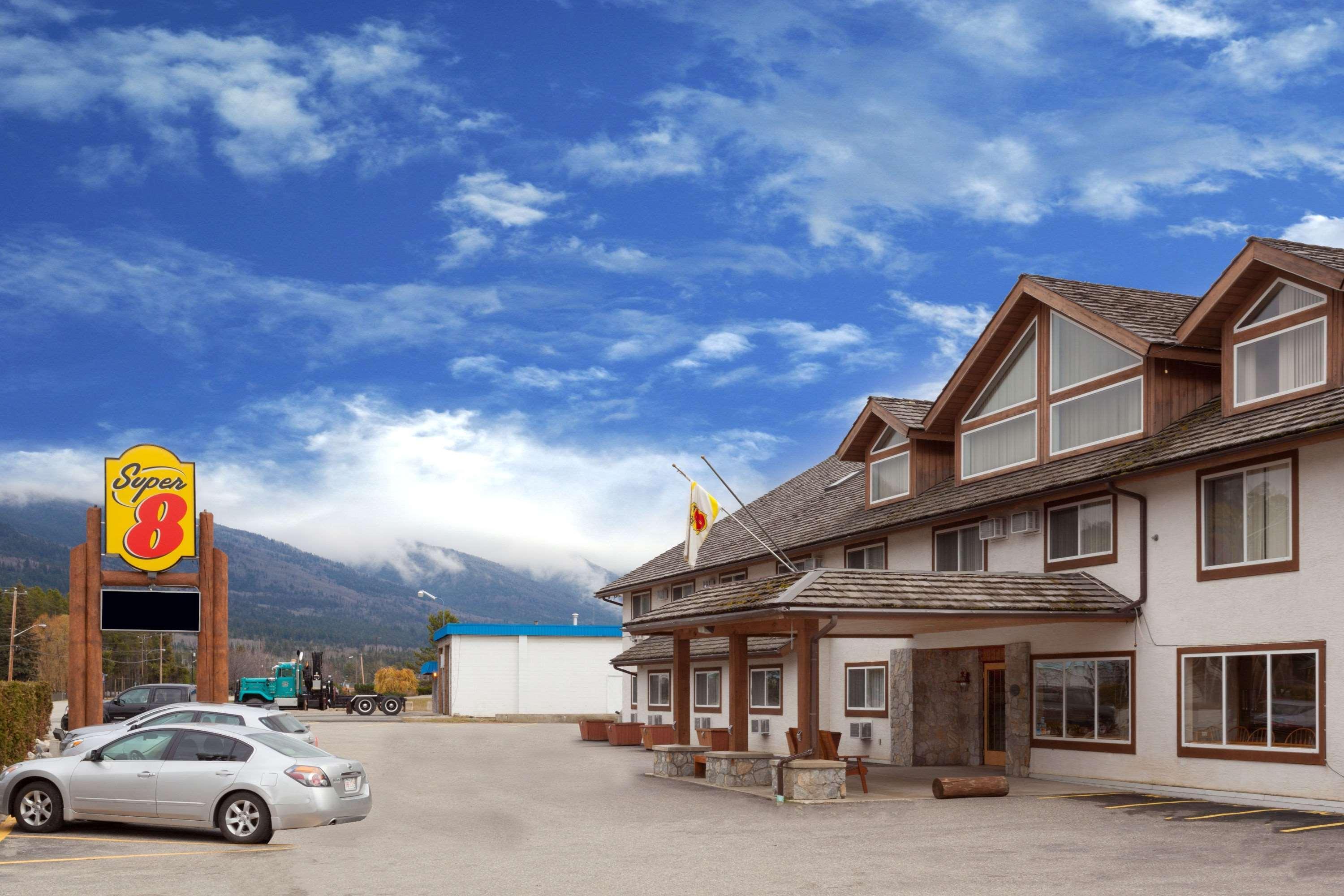 Super 8 By Wyndham 3*