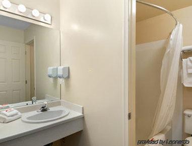 Hotel Super 8 By Wyndham 3*
